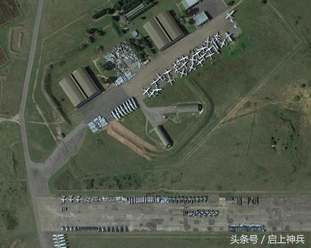 要来南海巡航？这个“刺头”终于扛不住压力，300架战机坐等生锈