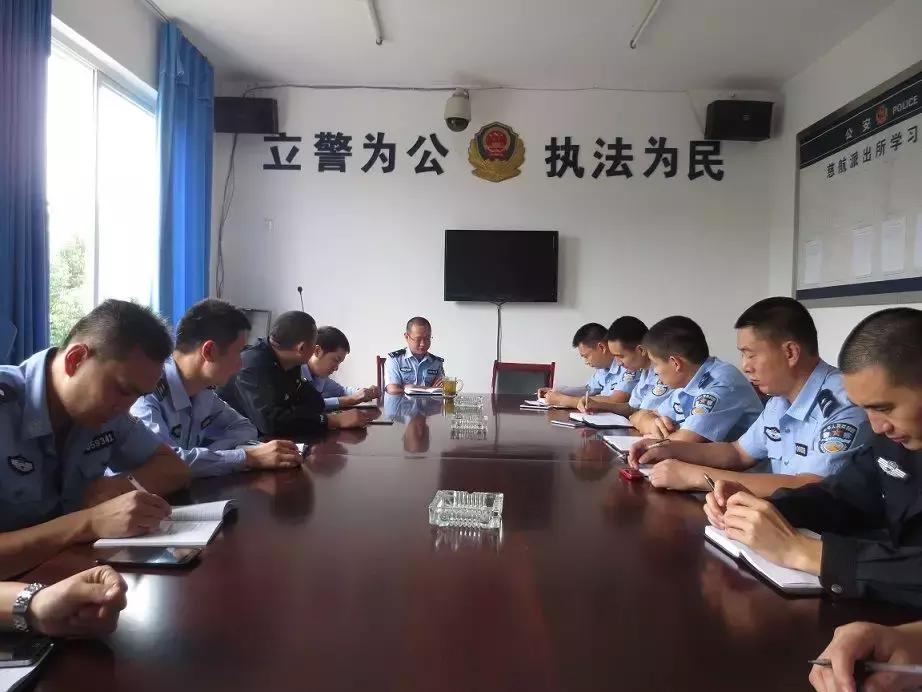 四川仁寿逃犯砍人系误以为仇人藏身派出所疯狂报复！今天，全城洒泪送英雄