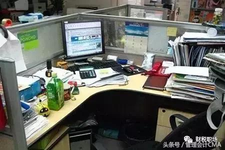 财务人员为何效率高,财务人员的办公桌很乱吗