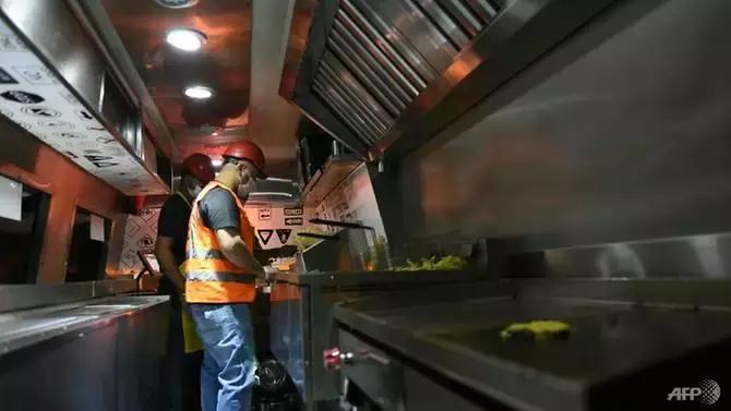 在沙特阿拉伯生活可以做哪些工作,去沙特打工做什么工作最赚钱