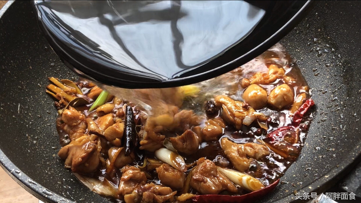 这个季节的丝瓜怎么吃,立秋后的丝瓜怎样吃不发黑