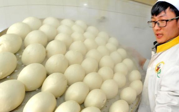 一个馒头利润有多大,卖馒头挣钱吗利润是多少