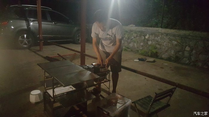 自驾游旅行睡逍客车里,逍客当房车用