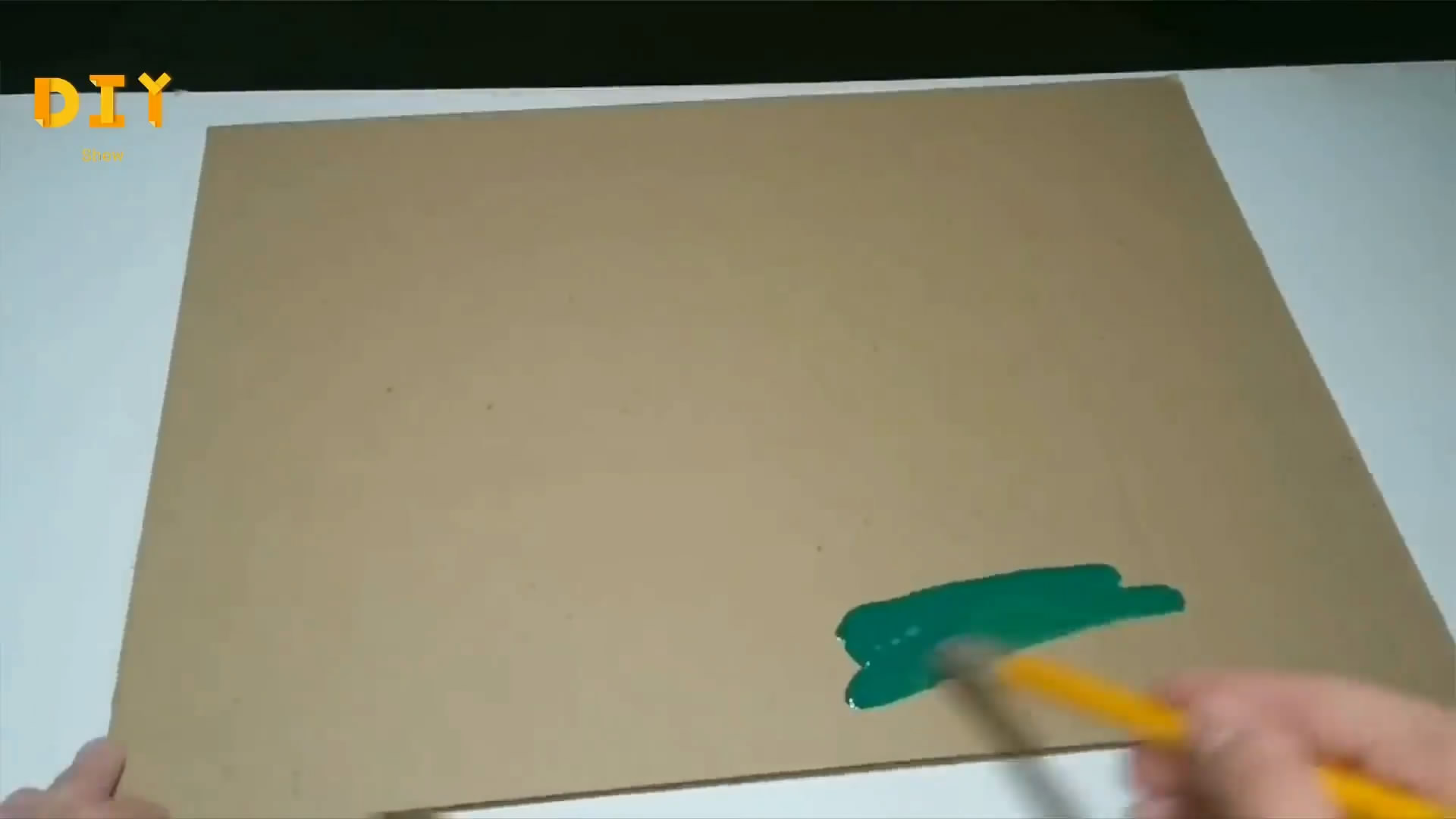 如何用磁铁做一个足球游戏机,纸板弹珠游戏机