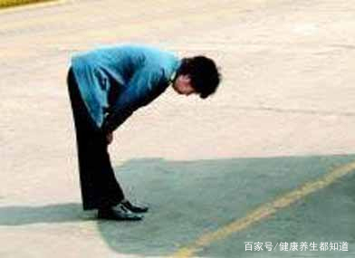 女童突发惊厥公交司机5分钟送医,高铁上女孩突发癫痫