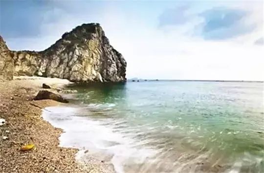 踏浪看海享受阳光沙滩海浪,玩遍海边