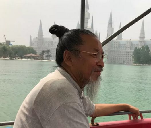 哈利波特要输！河北民间画家花50亿建魔法学校，成奇葩网红