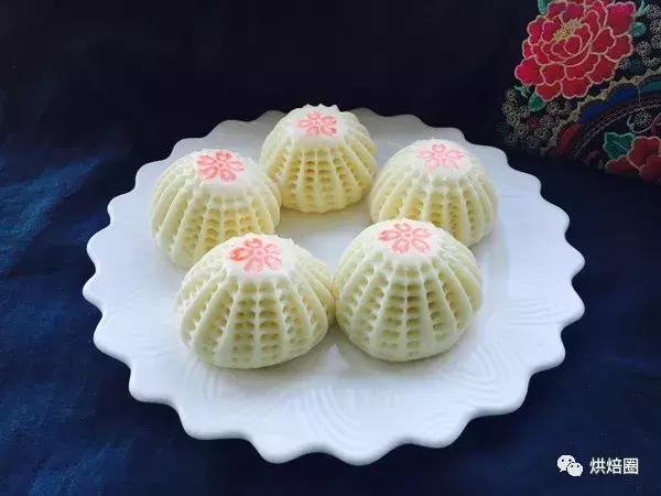 几个小工具竟能把2元1个的普通包子做成艺术品惊艳了老外!