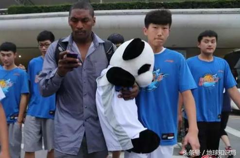 美帝再牛逼，遇见熊猫也得吸？地球知识局