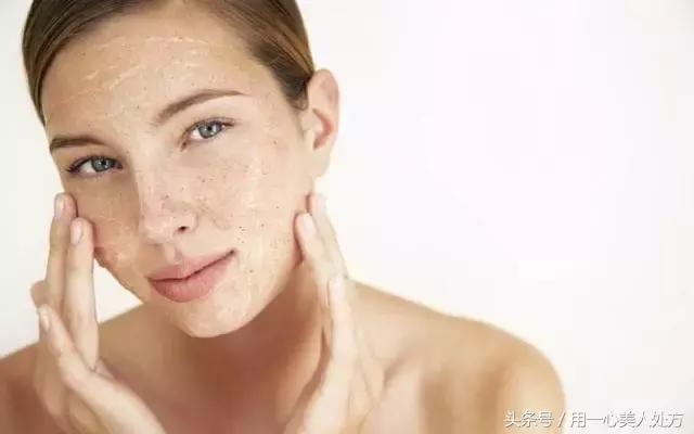 护肤品若出现“搓泥”现象,先不要急着洗脸