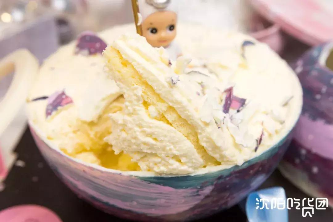 一口吞下宇宙!史上最“*力暴**”星空蛋糕,吃它得用锤子砸!