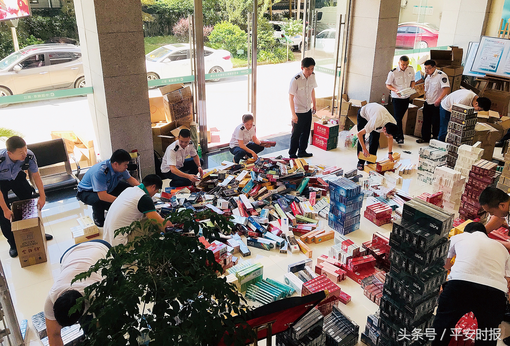 警方捣毁一销售假烟窝点 (涉案金额800多万假烟团伙)