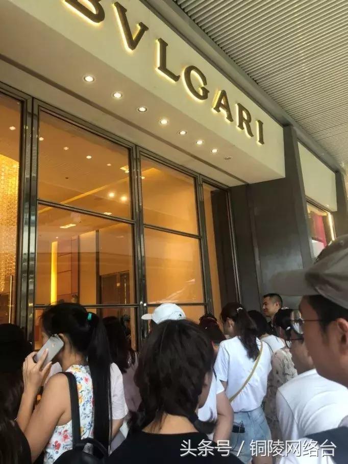 买10万赚10万？土耳其货币暴跌，中国代购圈忙翻