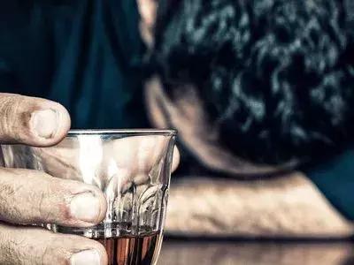 喝醉酒的客人处理方法,如何应对醉酒客人