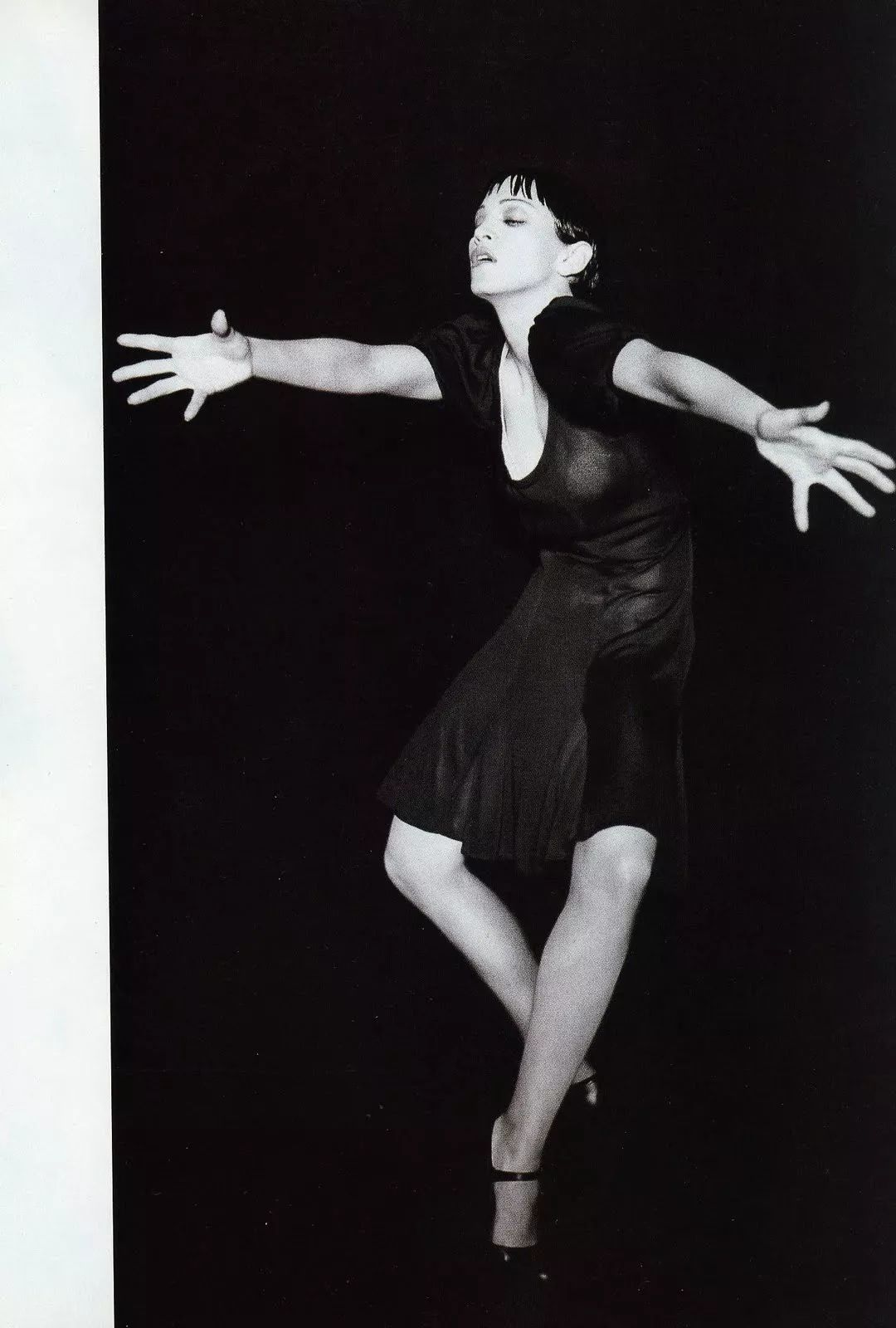 最好看的芭莎封面,芭莎最好看的封面图片