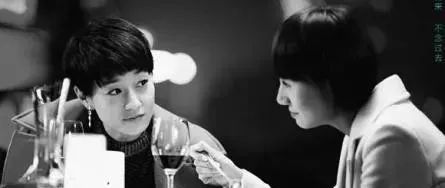 闺蜜和我的相亲对象聊得火热,闺蜜和相亲对象