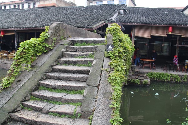 绍兴湖面上的桥,绍兴越城的桥