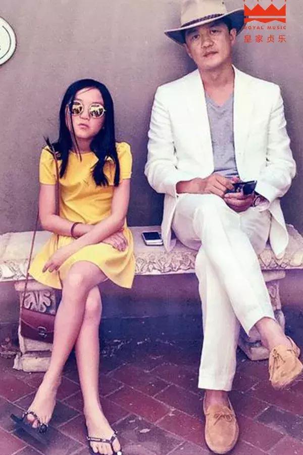 李嫣考试交白卷,李嫣练琴