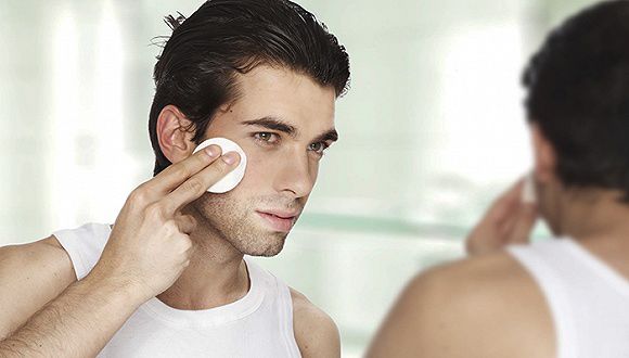 赶在七夕约会前,教你怎样从糙汉变型男!樱桃聊男士护肤那些事