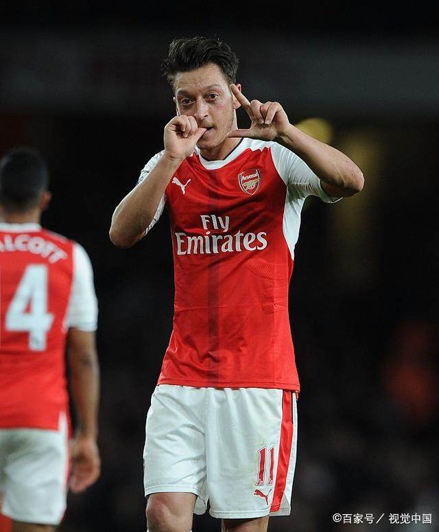 厄齐尔因遭受种族歧视是否接盘,厄齐尔为什么会变成背锅侠