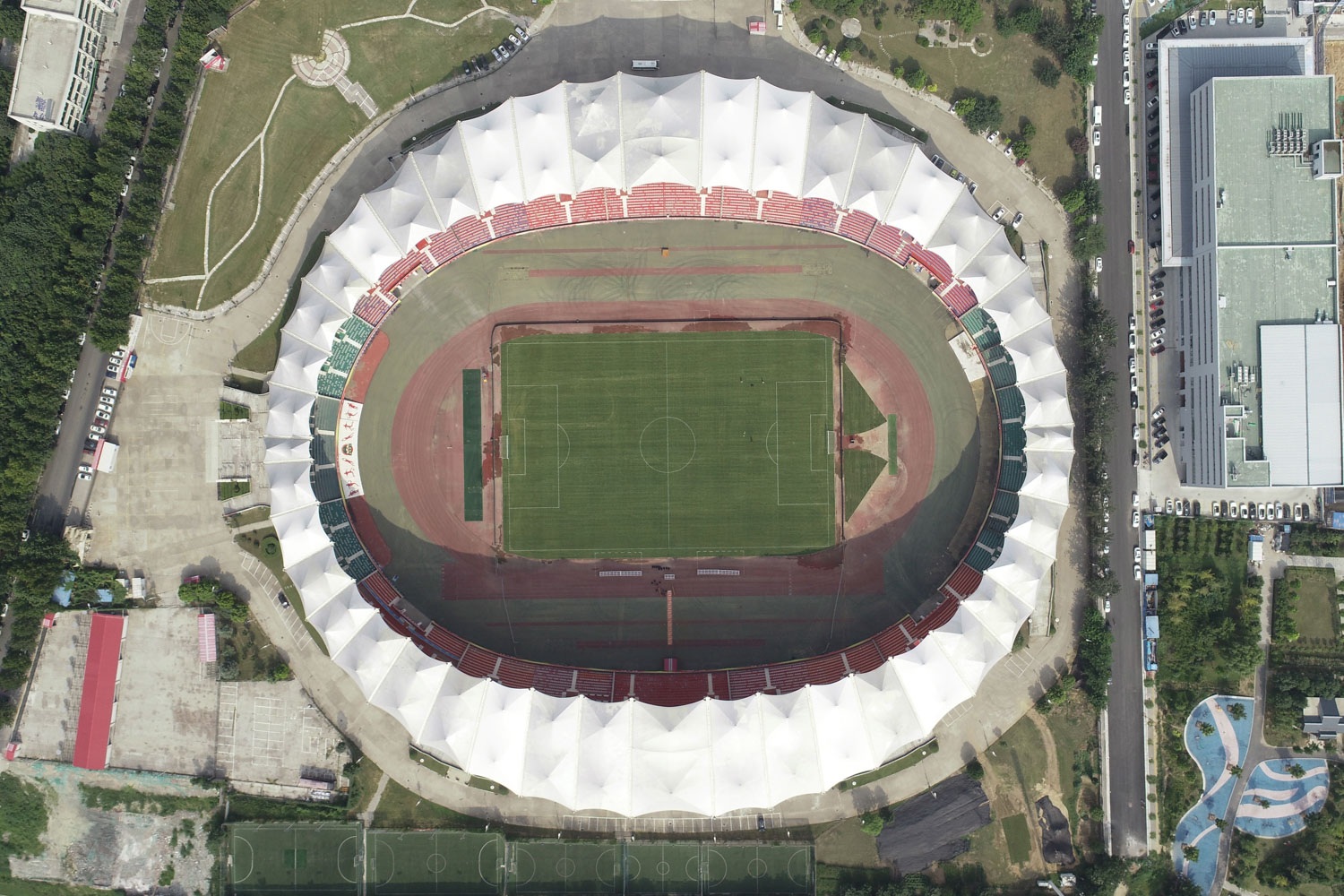 河南建业绿化,河南建业新球场进程