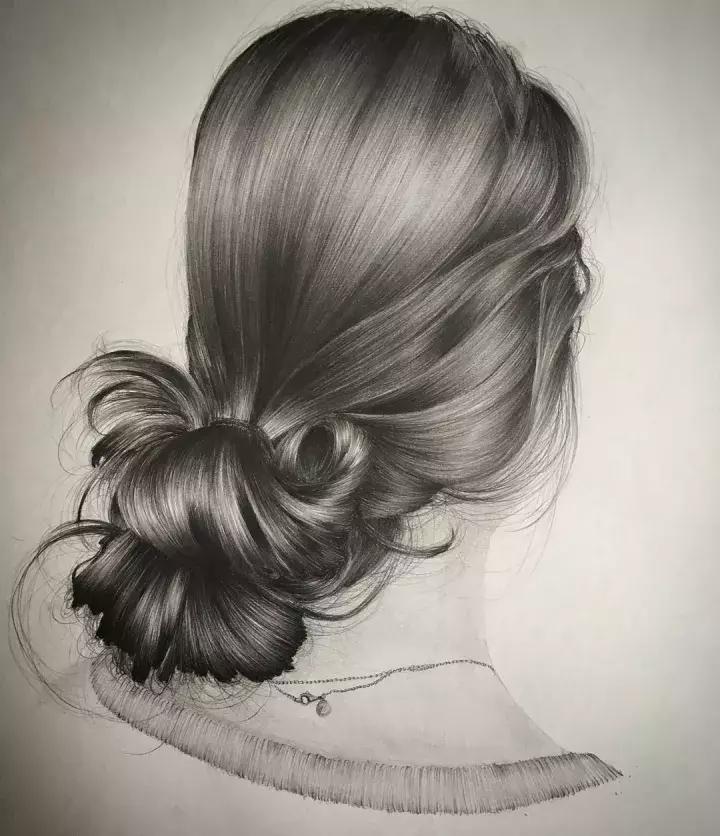 柔顺的长发很容易引人遐想，一起来看看画师笔下的头发如何表现