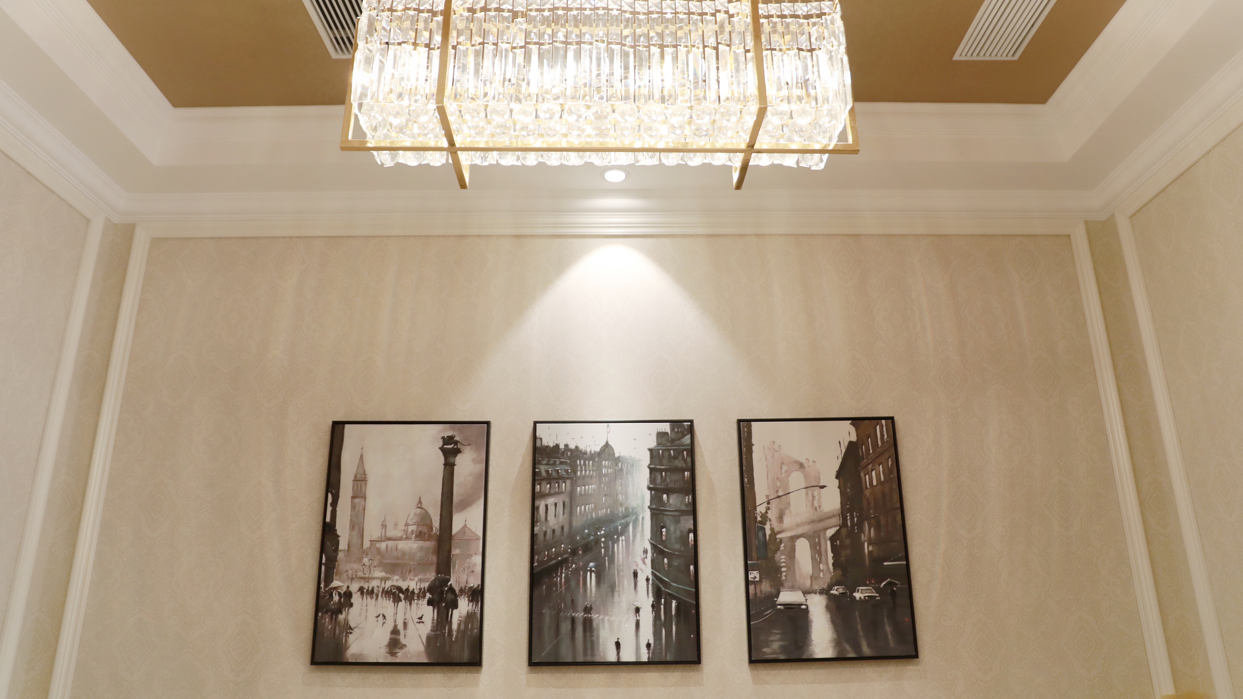 柏丽艾尚国际酒店孟州店,柏丽艾尚施婕