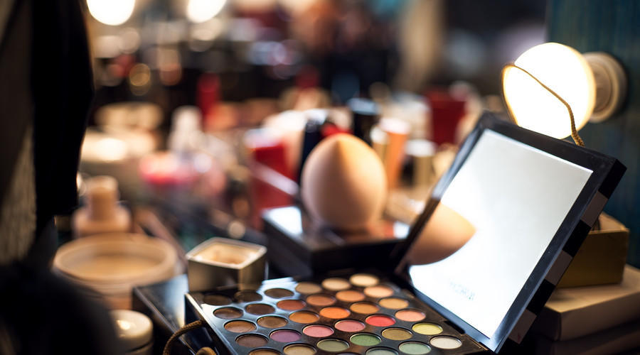 化妆就业前景怎么样,现在学化妆前景如何