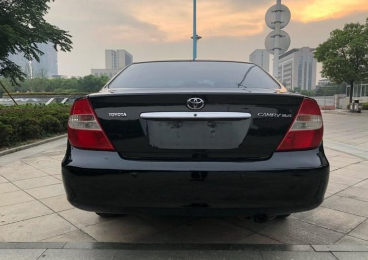 以前开丰田佳美,小伙花8万买丰田给他爸