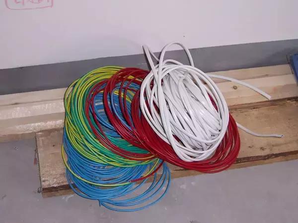 小心驶得万年船下一句大意,小心修得万年船什么意思