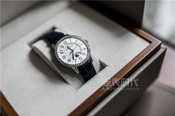 给太太选100件珠宝,给女儿买手表买哪种好