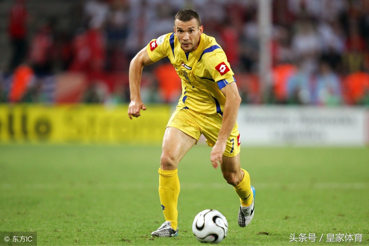 足坛1974年出生的球星,足坛历史最强球员力压罗纳尔多