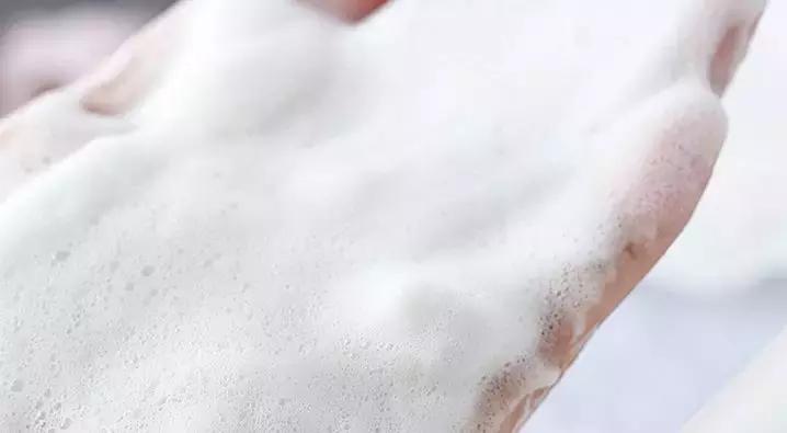 洗面奶没选好会起痘痘吗,洗面奶没洗干净伤到皮肤