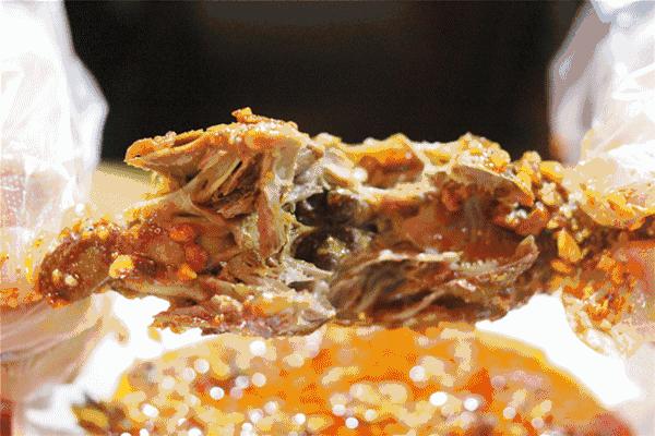 兔头一年卖100万只兔,一天卖200只的兔子