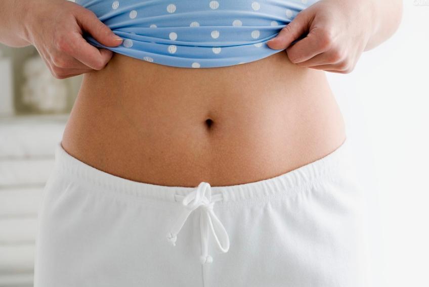 产后阴部分泌物有点多是什么原因,产后分泌物有股酸味咋回事