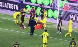 c罗争议庆祝动作,尤文对c罗的伤害