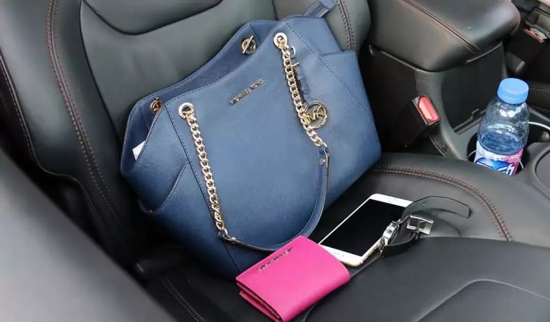 老司机为什么都爱深色车膜,新手上路贴什么样的膜比较合适