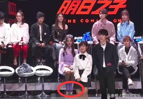 吴宣仪蒙眼杨超越,杨超越吴宣仪最新一期