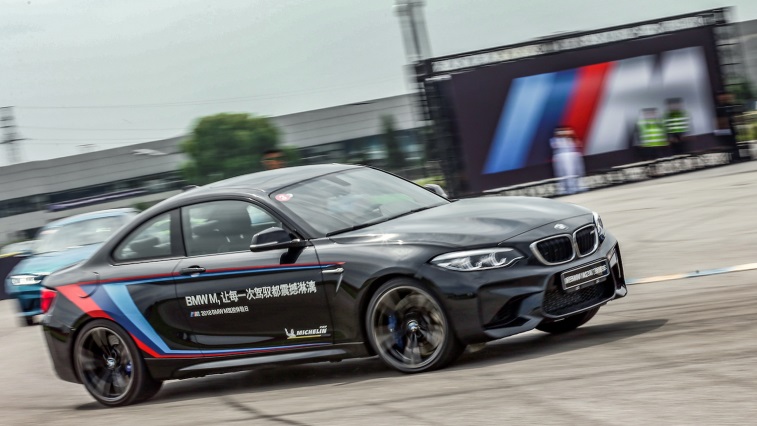 宝马m的漂移,宝马m系漂移教程