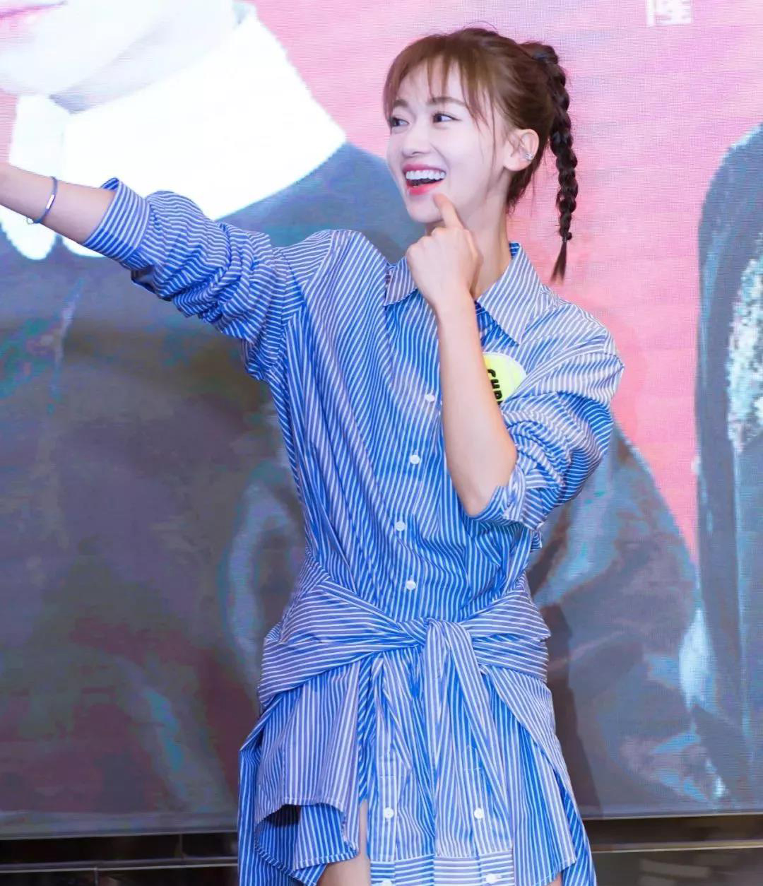 延禧攻略高贵妃被娴妃拉去照镜子,延禧攻略娴妃向高贵妃下跪