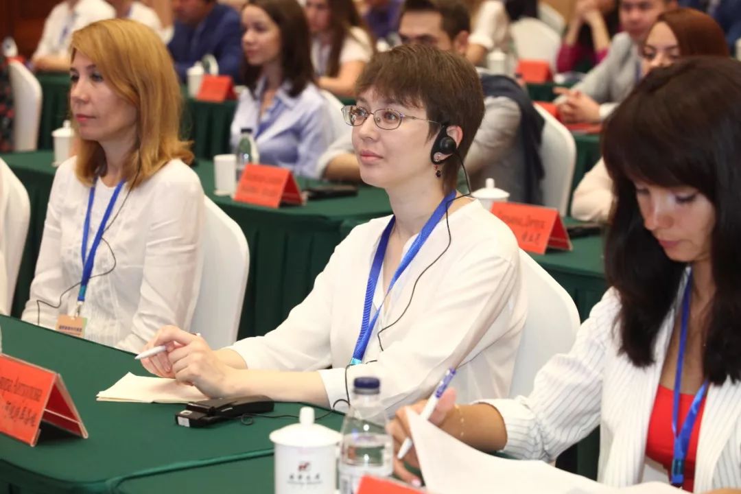 中俄青年创新创业与创意大赛开幕,中俄圆桌会议