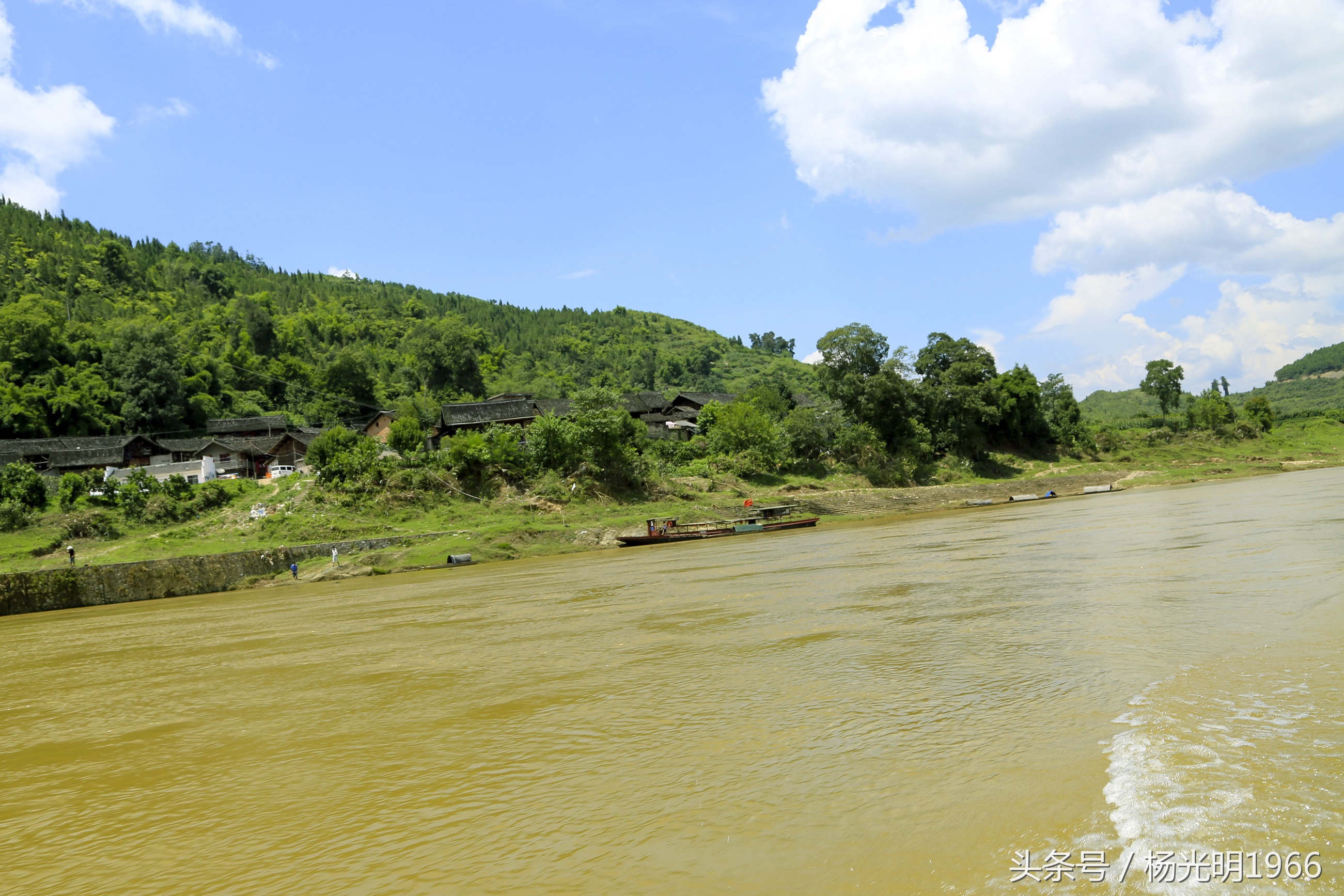 通村水泥路：一把打开贵州黄平浦江苗寨芦笙市场的钥匙