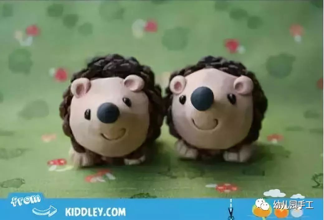 用松塔做的创意吊饰,松塔加树枝创意手工吊饰