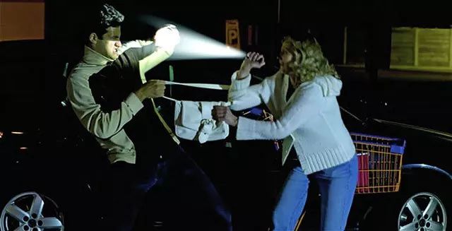 女人在地下车库遇到危险,单身女性地下车库安全