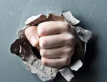 信用卡逾期上门催债怎么处理,欠信用卡会上门催债吗