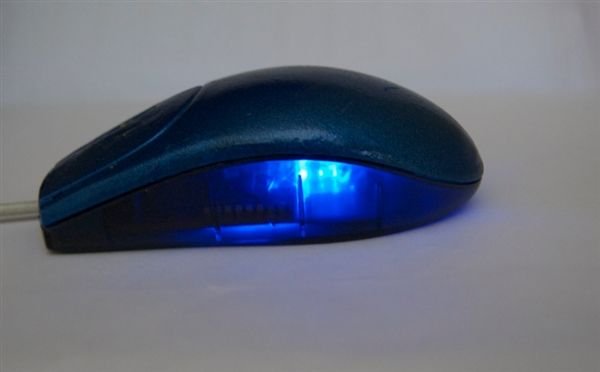 鼠标常见故障及处理方法,电脑使用不了鼠标应该怎样解决