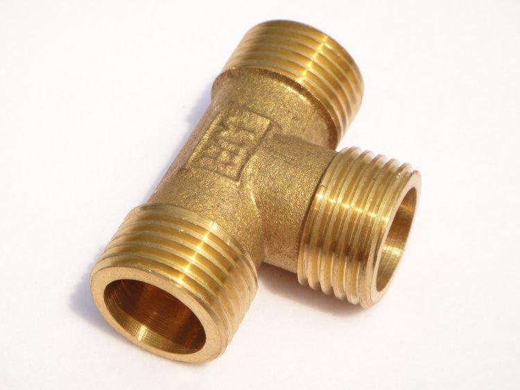 水龙头纯铜好不锈钢好,不锈钢和纯铜水龙头