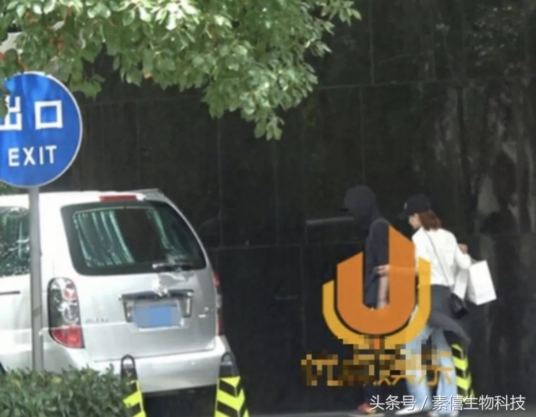 冯绍峰赵丽颖聊天,赵丽颖冯绍峰谈恋爱逛街