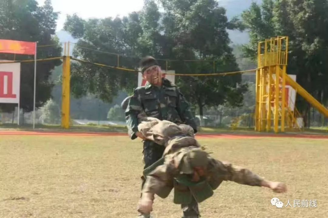 「热点」这个“猎人”不一般！搞侦察、开坦克、玩机降……啥都会