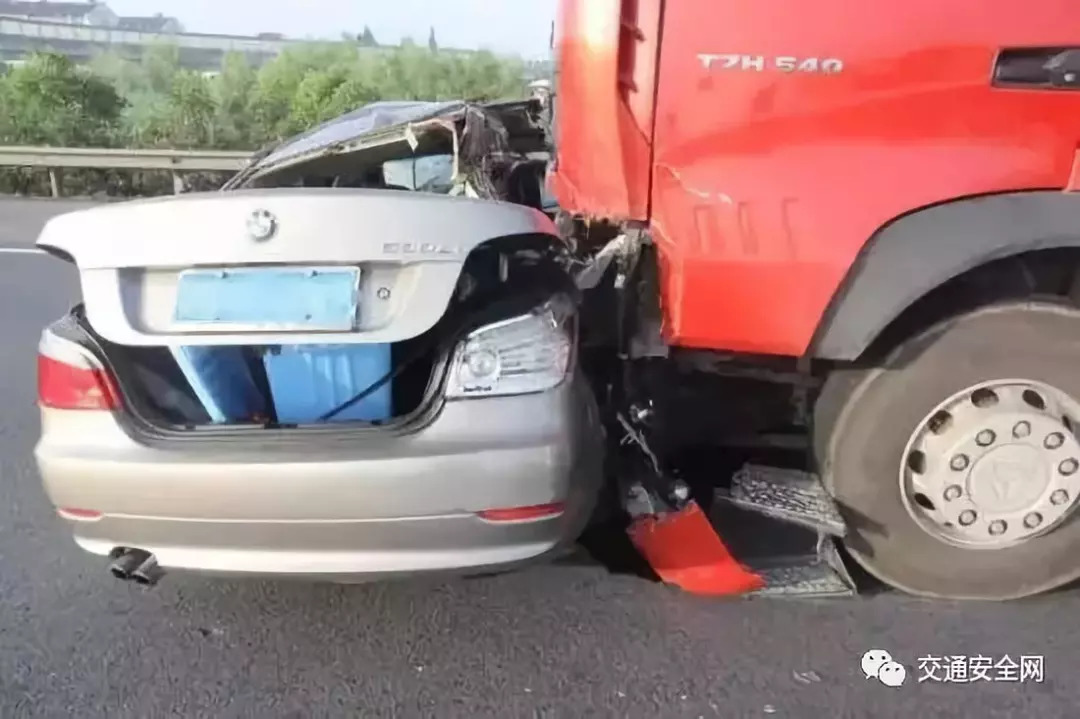 用插扣代替安全带，这样的傻事，你是不是还在做？